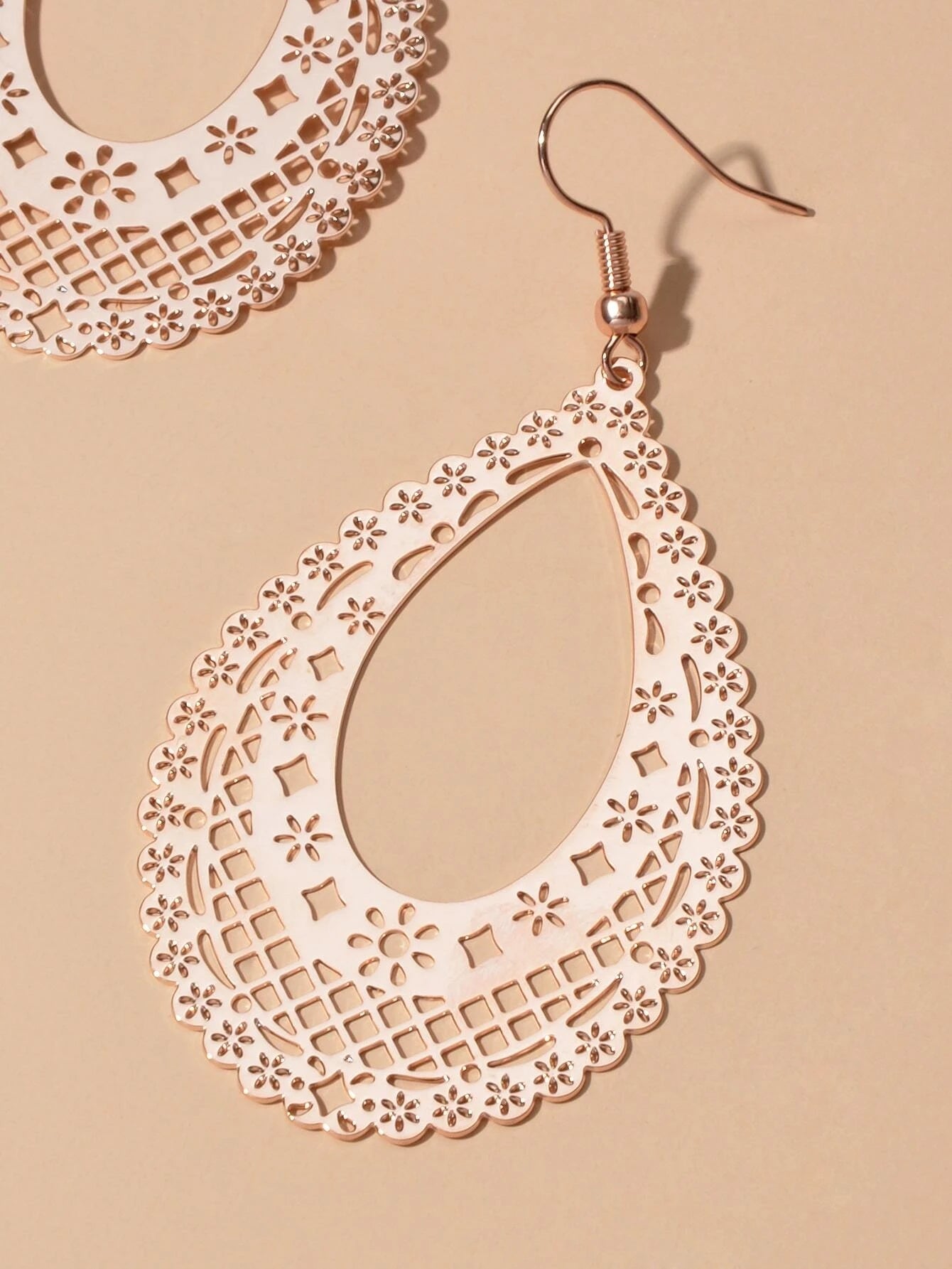 Feelontop Ethnic Hollow Geometric Flower Bohemian Water Drop Beautiful Earrings-3